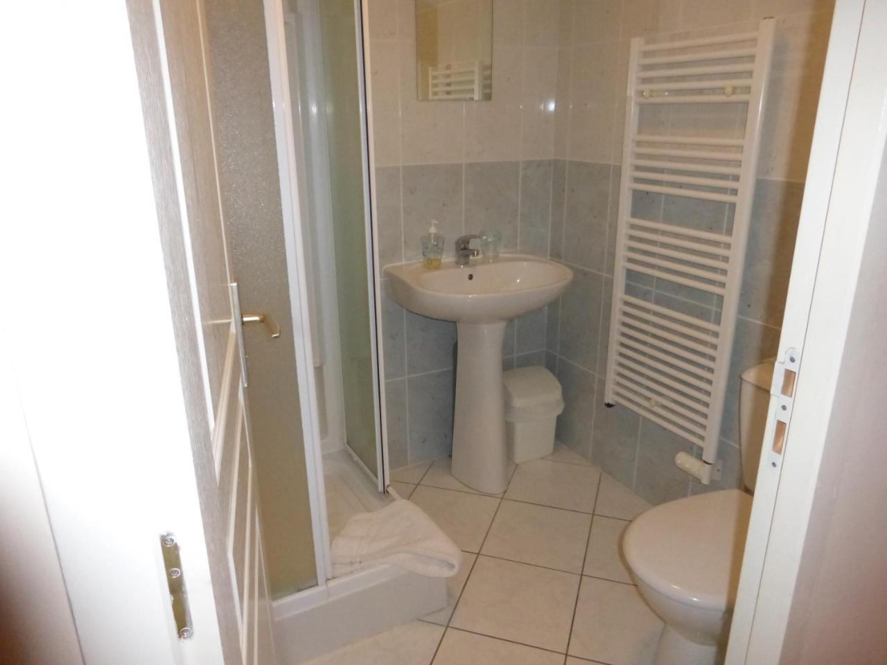 L'hirondelle D'hotes 3*